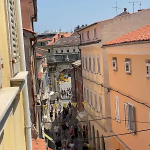 Dejan 2-top Centar-old Town Studio Croatie